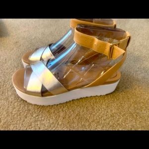 Ugg Tipton Metallic Sandals